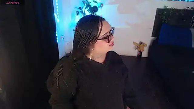 Snapshot of LiaScarlett chatting on October 24, 2025, 11:12 pm LiaScarlett online show from October 24, 2025, 11:12 pm