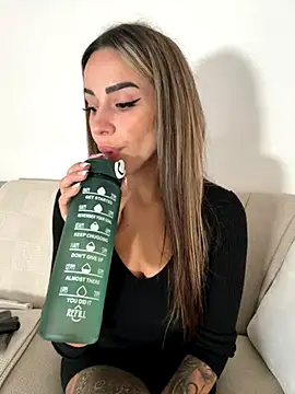 Alisa-Marie online show from October 11, 2025, 8:35 am