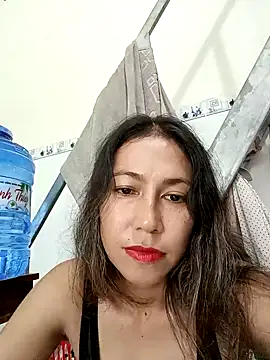 Snapshot of 2HotAsain4u chatting on December 9, 2024, 1:40 am 2HotAsain4u online show from December 9, 2024, 1:40 am