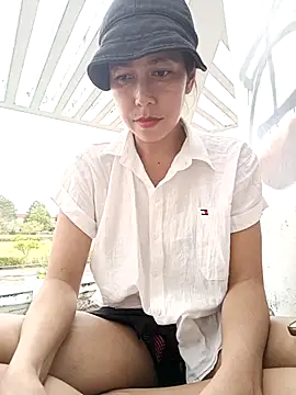 Snapshot of 2HotAsain4u chatting on March 6, 2025, 4:19 am 2HotAsain4u online show from March 6, 2025, 4:19 am