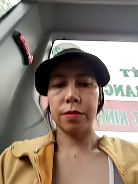 Snapshot of 2HotAsain4u chatting on March 7, 2026, 8:11 am 2HotAsain4u online show from March 7, 2026, 8:11 am