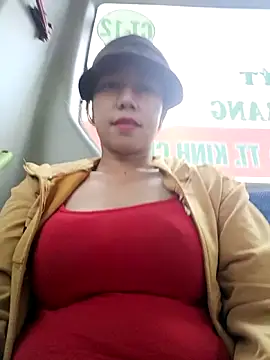 Snapshot of 2HotAsain4u chatting on March 31, 2026, 1:29 am 2HotAsain4u online show from March 31, 2026, 1:29 am