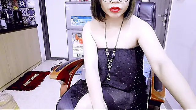 Miu-Le online show from April 28, 2026, 6:24 pm
