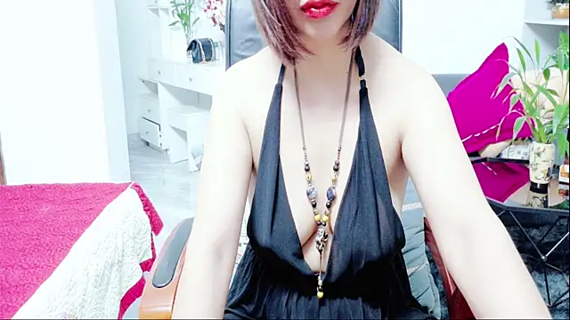 Snapshot of Miu-Le chatting on July 8, 2026, 9:30 pm Miu-Le online show from July 8, 2026, 9:30 pm