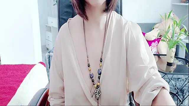 Snapshot of Miu-Le chatting on August 4, 2026, 7:44 am Miu-Le online show from August 4, 2026, 7:44 am