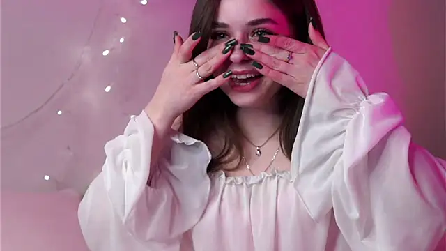 EstherMitchel online show from February 14, 2025, 4:15 am