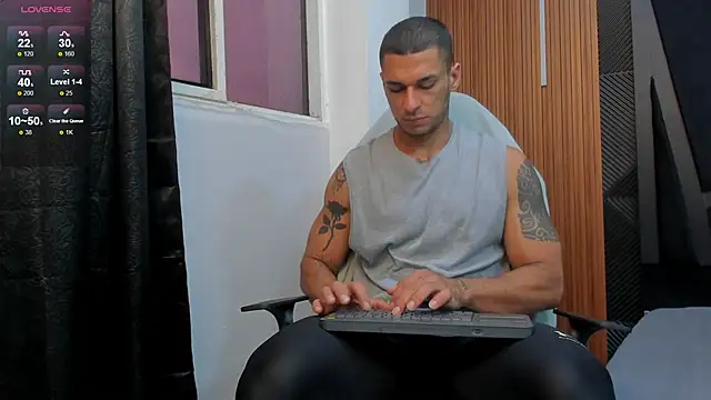 Snapshot of Adbel_Sady chatting on October 17, 2025, 11:35 am Adbel Sady online show from October 17, 2025, 11:35 am