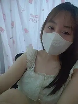 Kajisu 26 online show from May 9, 2026, 1:33 am