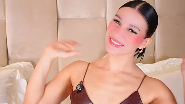 Snapshot of KiraKayleigh1 chatting on September 20, 2025, 11:50 pm KiraKayleigh1 online show from September 20, 2025, 11:50 pm