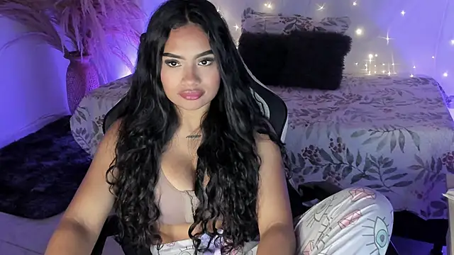 Riana Kean online show from April 26, 2026, 2:20 am
