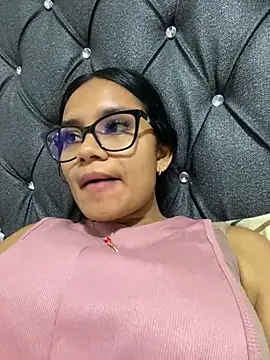 Riana Kean online show from May 3, 2026, 6:03 pm