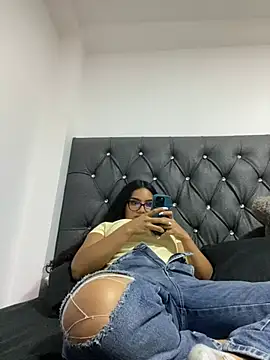 Riana Kean online show from May 7, 2026, 10:04 pm