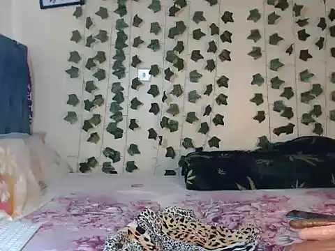 Snapshot of libra_goddess chatting on March 13, 2025, 12:02 pm libra goddess online show from March 13, 2025, 12:02 pm