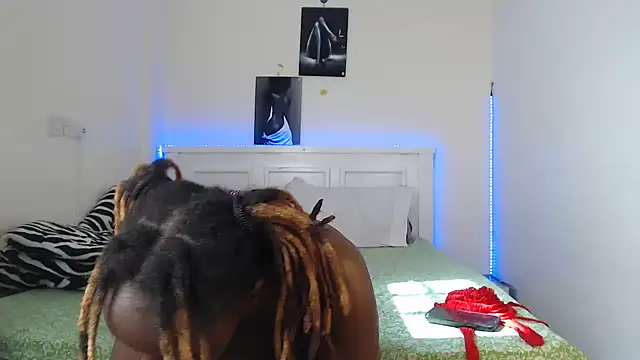 Snapshot of libra_goddess chatting on October 20, 2025, 12:27 pm libra goddess online show from October 20, 2025, 12:27 pm