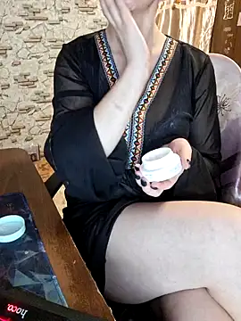  Kitti  online show from December 3, 2024, 6:38 pm