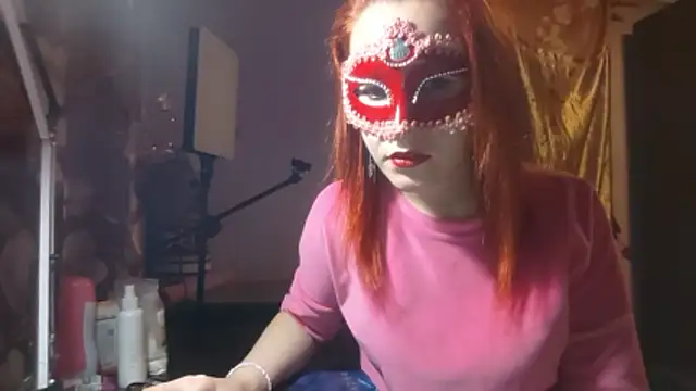  Kitti  online show from November 16, 2025, 5:29 pm