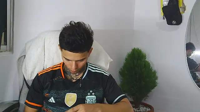 Skartoliver online show from September 22, 2025, 10:45 pm