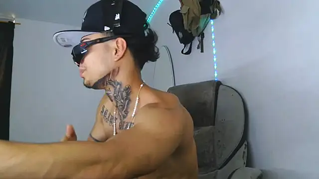 Skartoliver online show from October 17, 2025, 4:20 pm