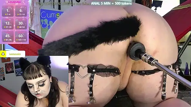 ivenxxxvain online show from October 3, 2025, 7:55 pm