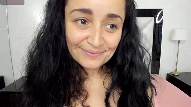  luna  sweet  online show from January 18, 2025, 9:45 am