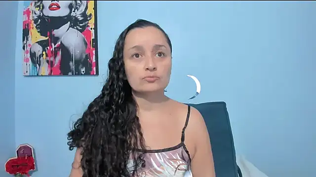  luna  sweet  online show from May 9, 2026, 1:33 am
