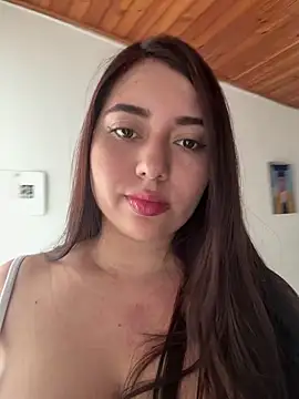 Snapshot of Tara__Sexy chatting on April 20, 2026, 8:43 pm Tara Sexy online show from April 20, 2026, 8:43 pm