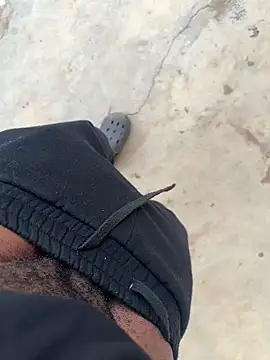 Snapshot of Black-mamba-madingo chatting on October 8, 2025, 9:07 am Black-mamba-madingo online show from October 8, 2025, 9:07 am