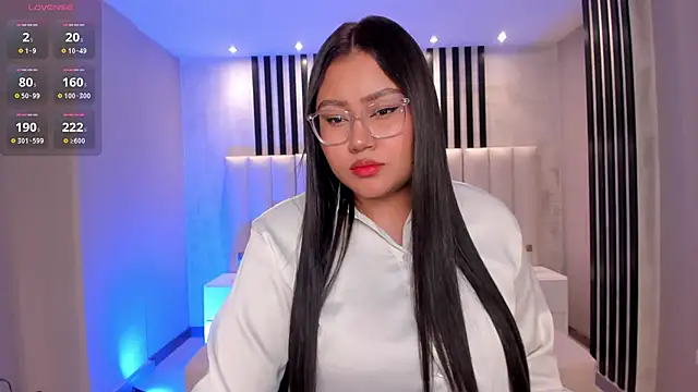 Snapshot of AmberLewis_ chatting on December 21, 2024, 3:14 am AmberLewis online show from December 21, 2024, 3:14 am
