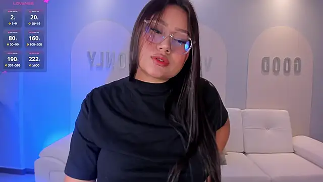 Snapshot of AmberLewis_ chatting on February 8, 2025, 3:08 am AmberLewis online show from February 8, 2025, 3:08 am