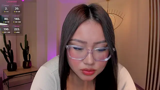 Snapshot of AmberLewis_ chatting on February 12, 2025, 3:18 am AmberLewis online show from February 12, 2025, 3:18 am