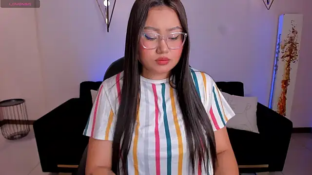 Snapshot of AmberLewis_ chatting on March 5, 2025, 3:08 am AmberLewis online show from March 5, 2025, 3:08 am