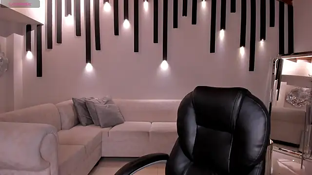 Snapshot of AmberLewis_ chatting on September 14, 2025, 11:04 pm AmberLewis  online show from September 14, 2025, 11:04 pm
