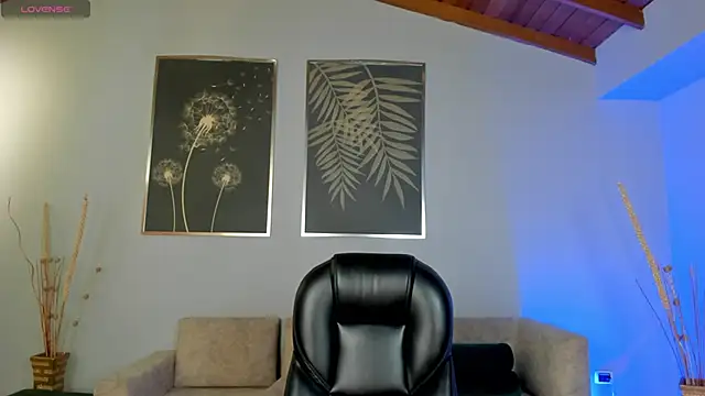 Snapshot of AmberLewis_ chatting on October 23, 2025, 3:17 am AmberLewis  online show from October 23, 2025, 3:17 am