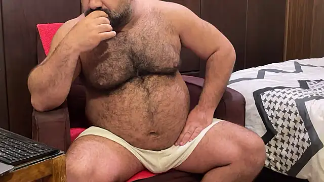 HAIRY ARAB SULTAN online show from April 24, 2026, 7:27 pm