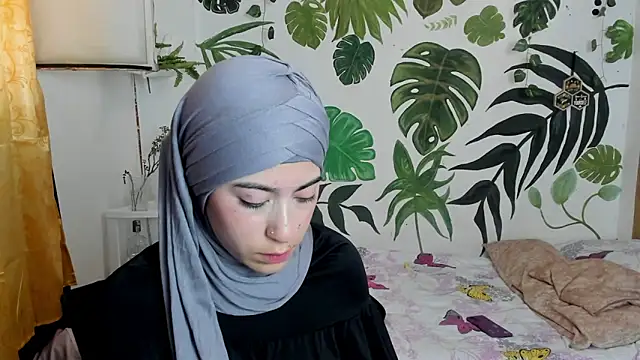 Snapshot of chaymae_nah_ chatting on October 21, 2025, 6:41 pm chaymae nah  online show from October 21, 2025, 6:41 pm