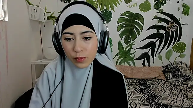 Snapshot of chaymae_nah_ chatting on October 27, 2025, 2:54 pm chaymae nah  online show from October 27, 2025, 2:54 pm