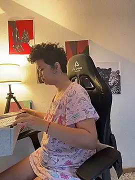 Snapshot of rafamarianoofc chatting on October 18, 2025, 9:21 am rafamarianoofc online show from October 18, 2025, 9:21 am