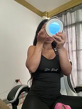 bella-black online show from May 4, 2026, 2:24 pm