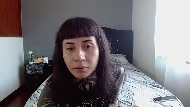 Emilia 1995 online show from June 11, 2026, 2:26 pm