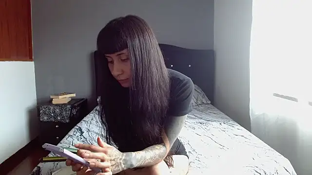Emilia 1995 online show from June 15, 2026, 6:10 pm