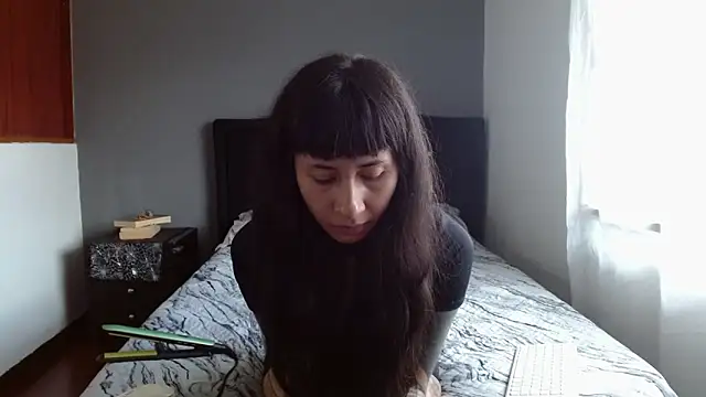 Emilia 1995 online show from June 17, 2026, 4:08 pm
