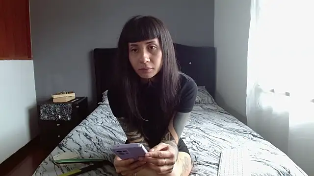 Emilia 1995 online show from June 20, 2026, 3:37 pm