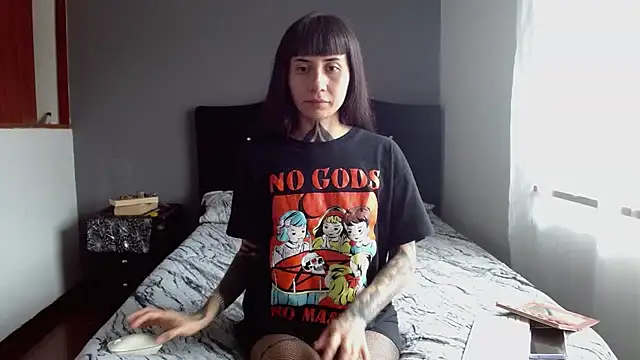 Emilia 1995 online show from June 21, 2026, 6:10 pm