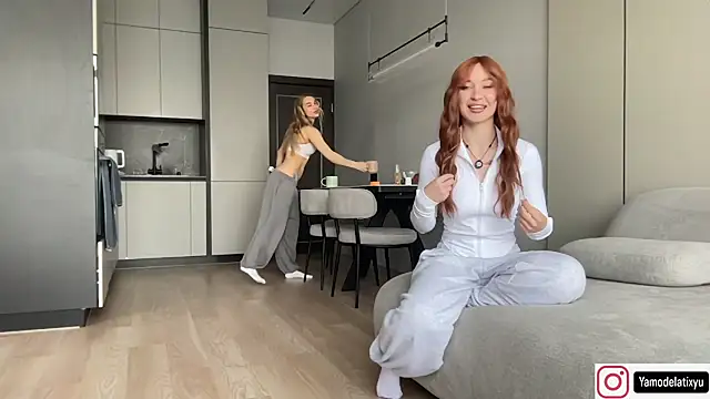 diffgirls2 online show from May 17, 2026, 7:39 am