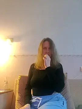 Evelina cute online show from November 6, 2025, 12:06 pm