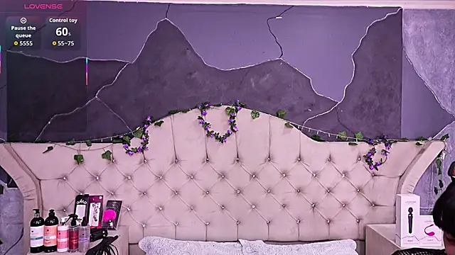 Snapshot of AmberGreyy_ chatting on February 19, 2026, 5:09 pm AmberGreyy online show from February 19, 2026, 5:09 pm