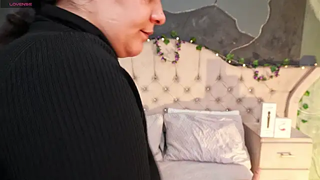 Snapshot of AmberGreyy_ chatting on March 3, 2026, 4:57 pm AmberGreyy online show from March 3, 2026, 4:57 pm