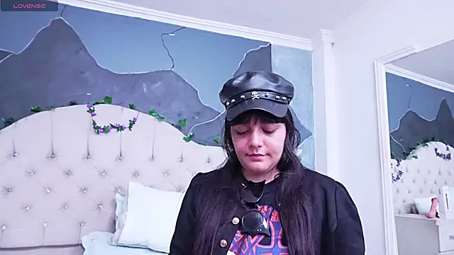 AmberGreyy  online show from May 3, 2026, 5:19 pm