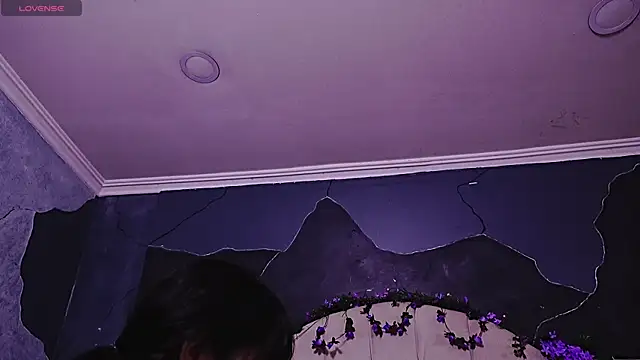 AmberGreyy  online show from July 7, 2026, 5:06 pm
