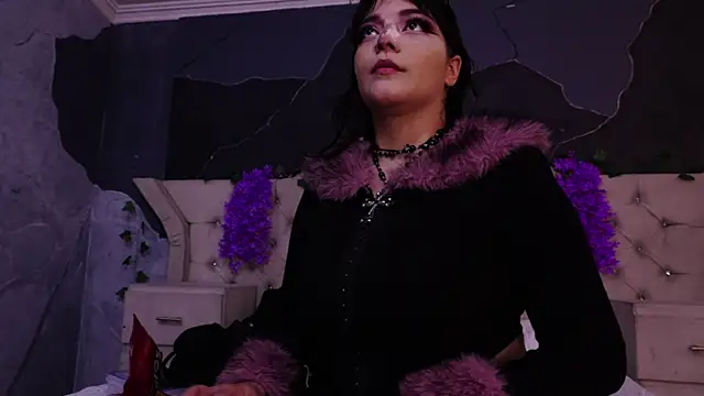 AmberGreyy  online show from July 10, 2026, 8:11 pm
